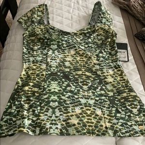 Guess top size sm NWT